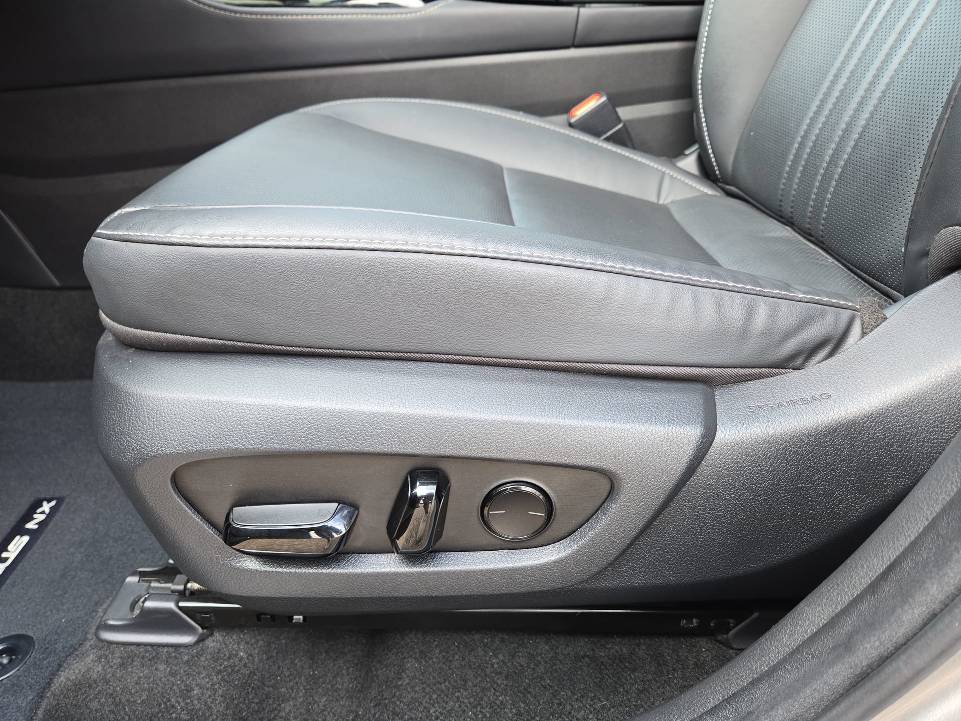 Used 2024 Lexus NX 350 AWD image 17