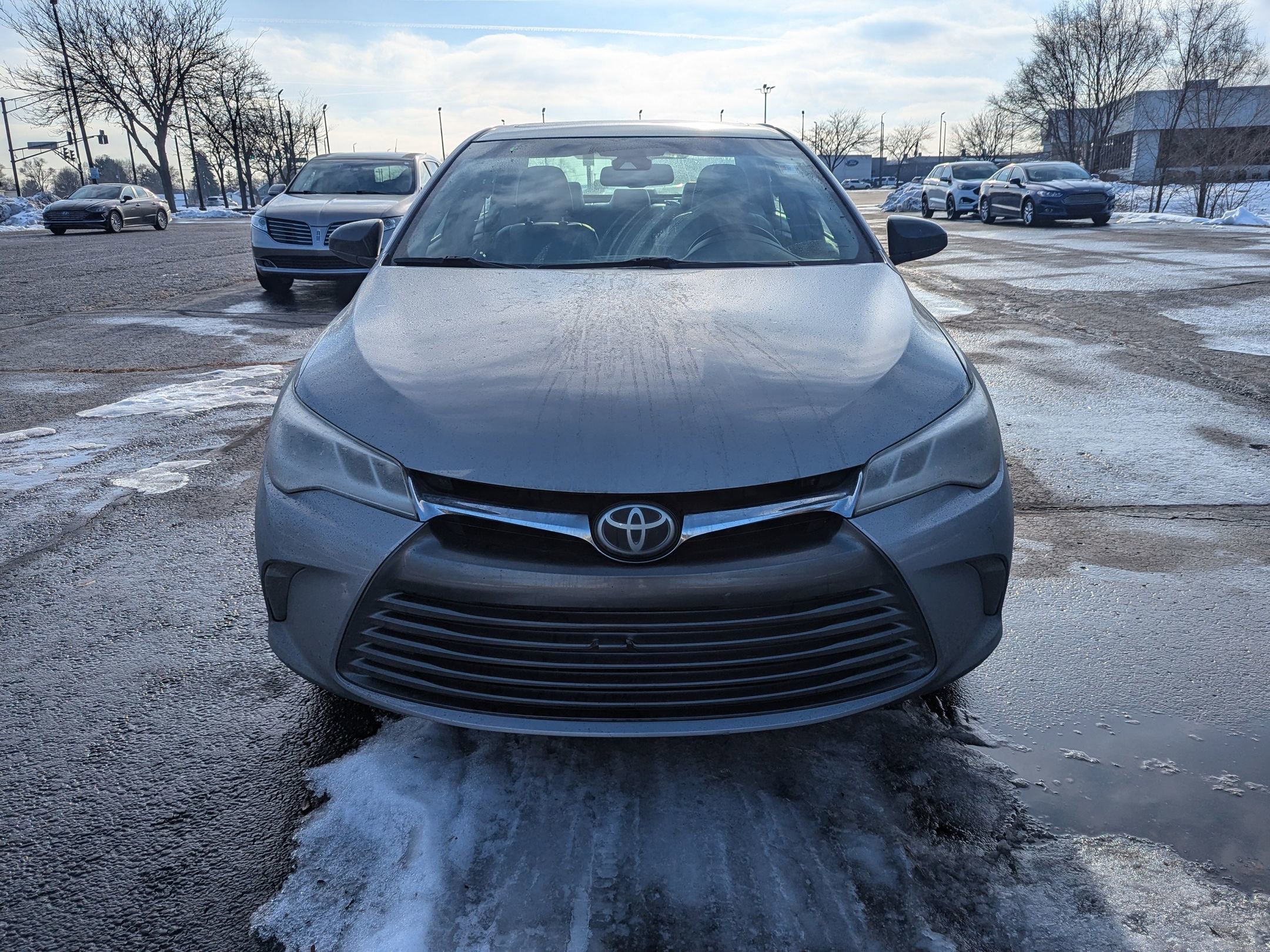 Used 2017 Toyota Camry XSE image 4