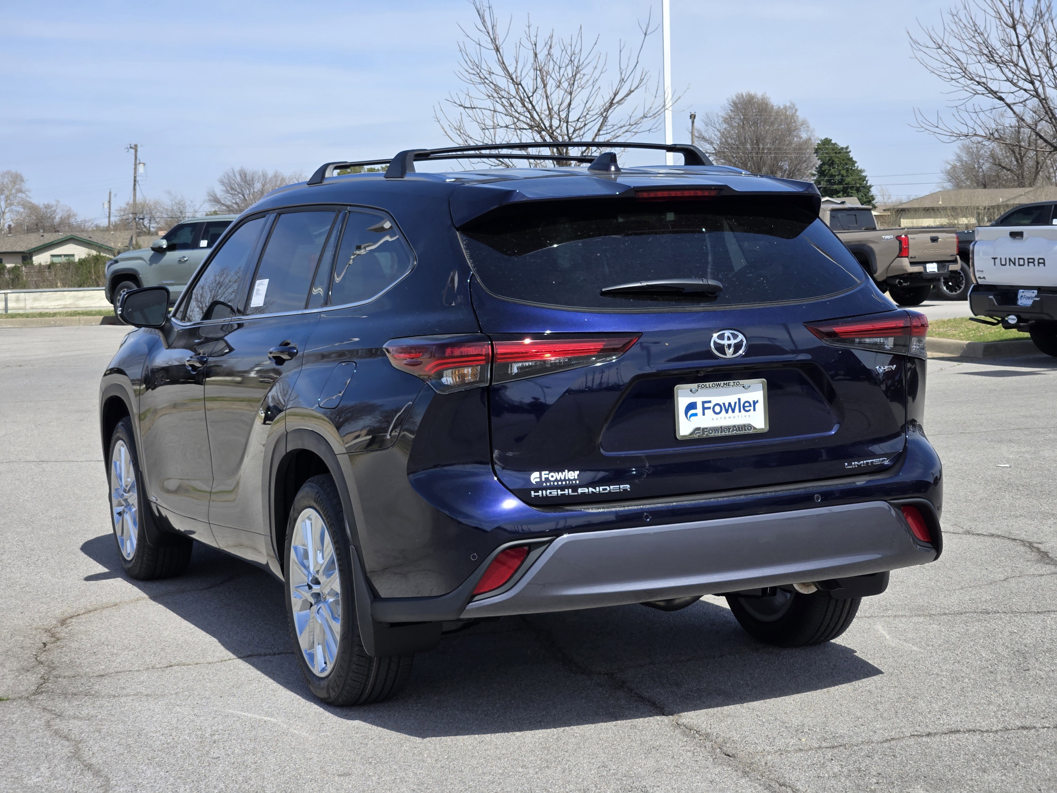 New 2026 Toyota Highlander Limited image 3