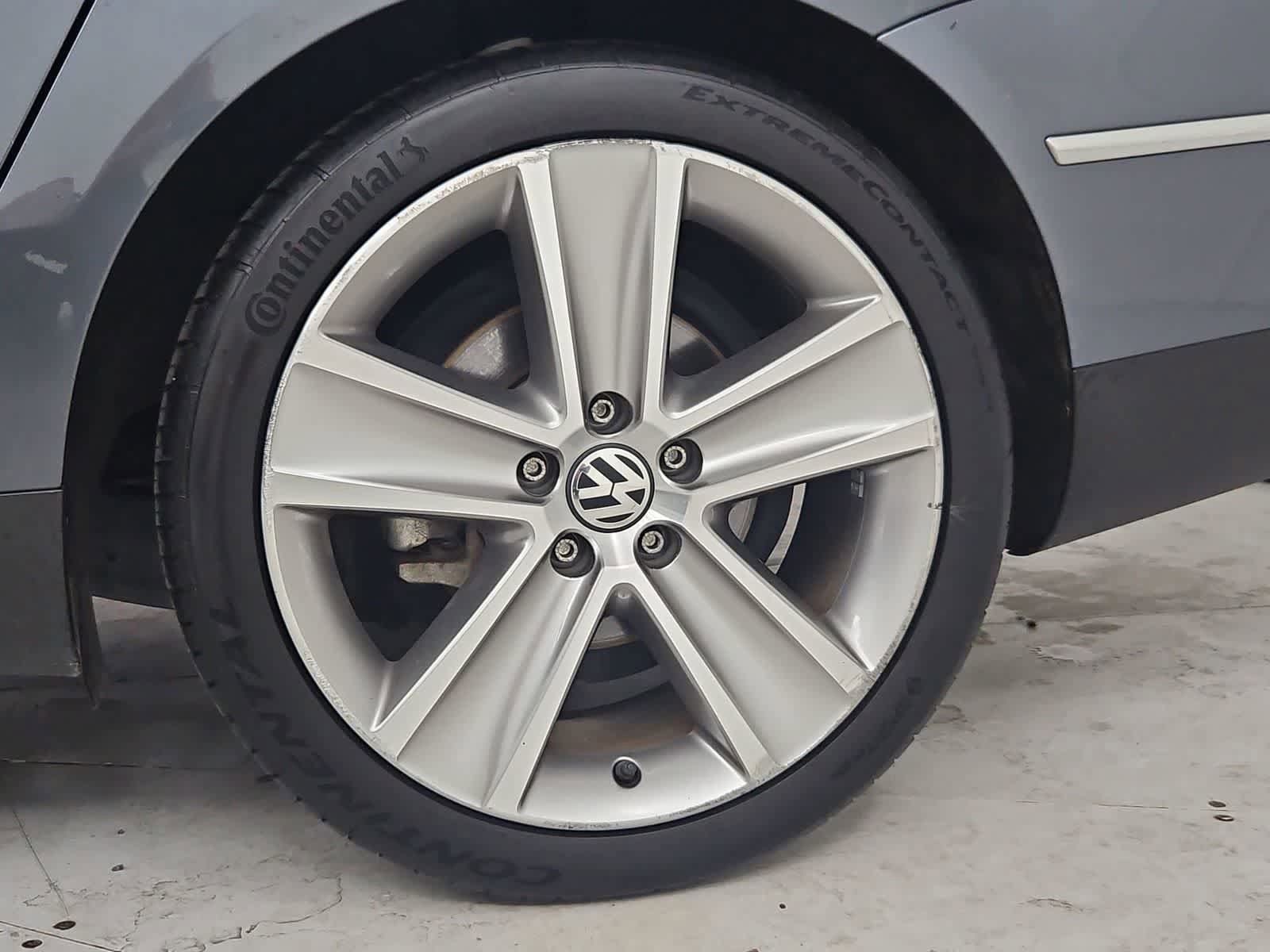 Used 2010 Volkswagen Passat Komfort FWD image 13
