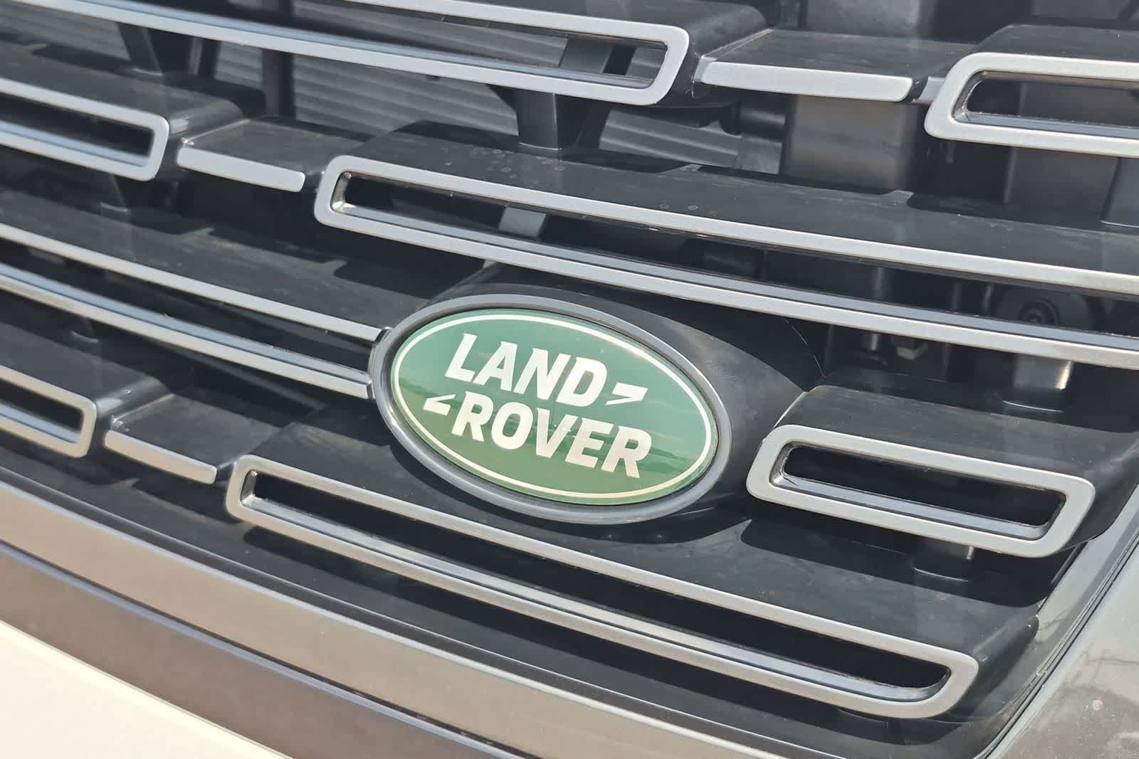 New 2026 Land Rover Range Rover Long Wheelbase SE AWD/4WD image 11