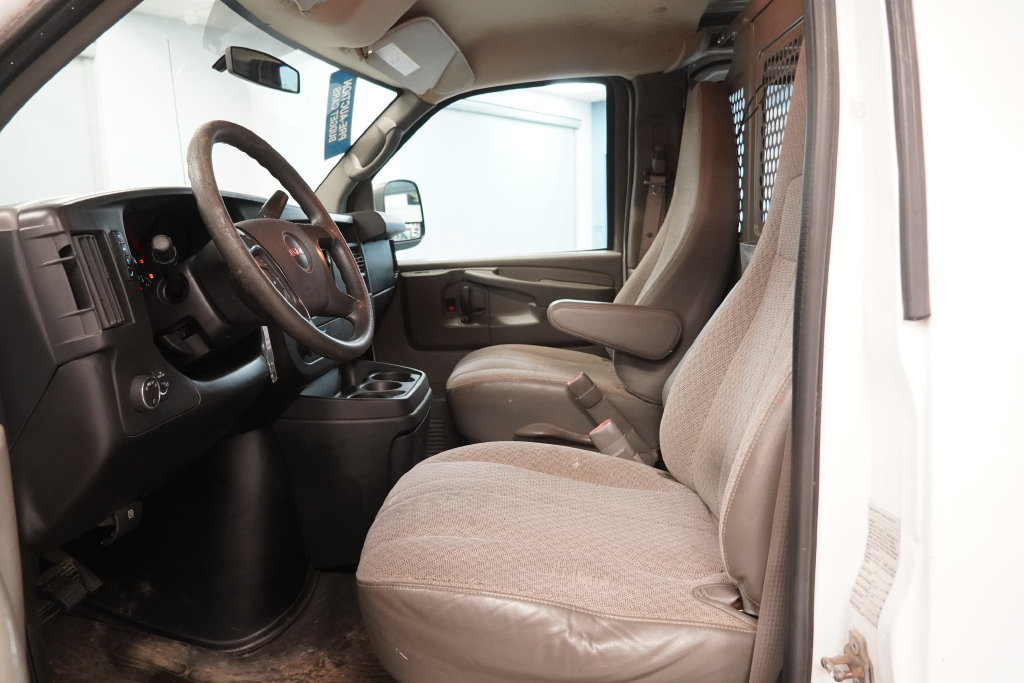Used 2014 GMC Savana 2500 RWD image 5