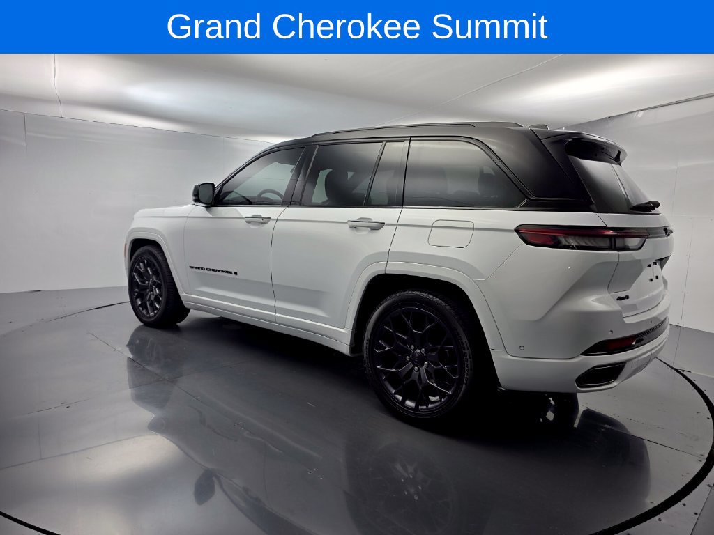 Used 2025 Jeep Grand Cherokee Summit w/ Obsidian Package AWD/4WD image 6