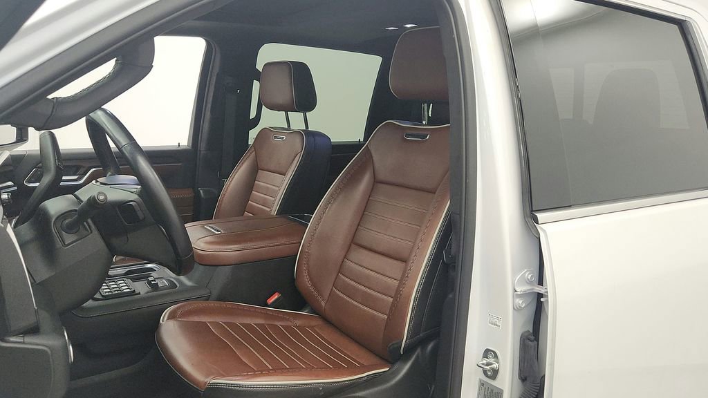 Used 2024 GMC Sierra 3500 Denali Ultimate AWD/4WD image 28