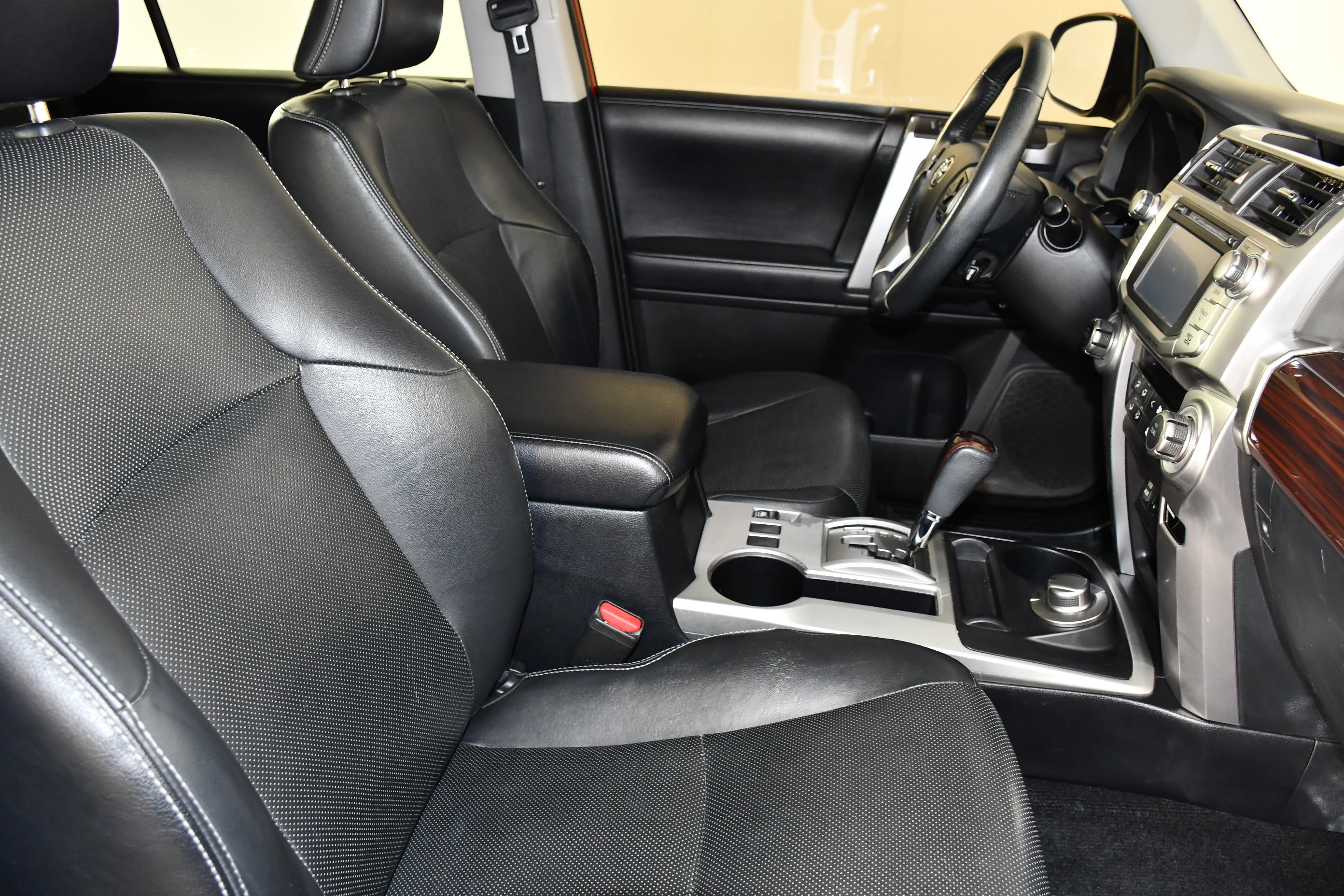 Used 2018 Toyota 4Runner Limited w/ Convenience Package AWD/4WD image 46