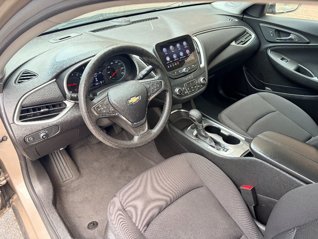 Used 2023 Chevrolet Malibu LT FWD image 12