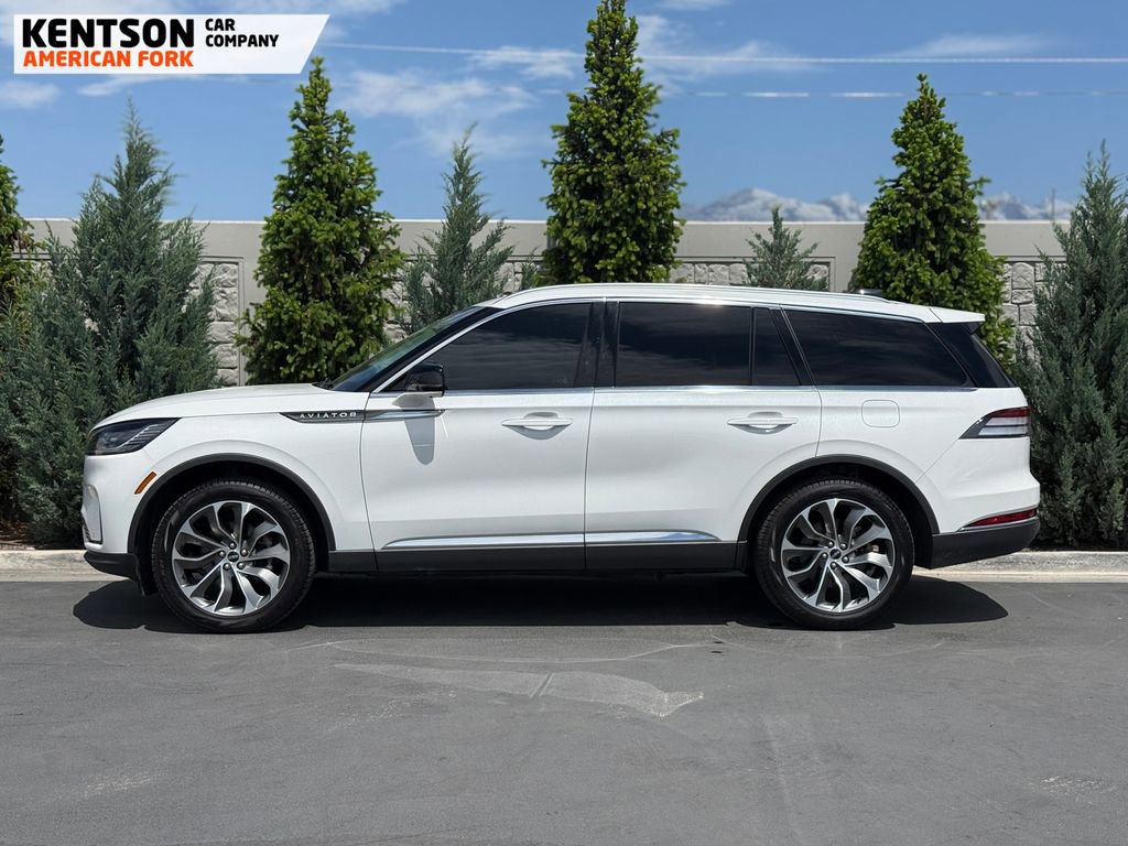 Used 2025 Lincoln Aviator Reserve w/ Illumination Package AWD/4WD image 4