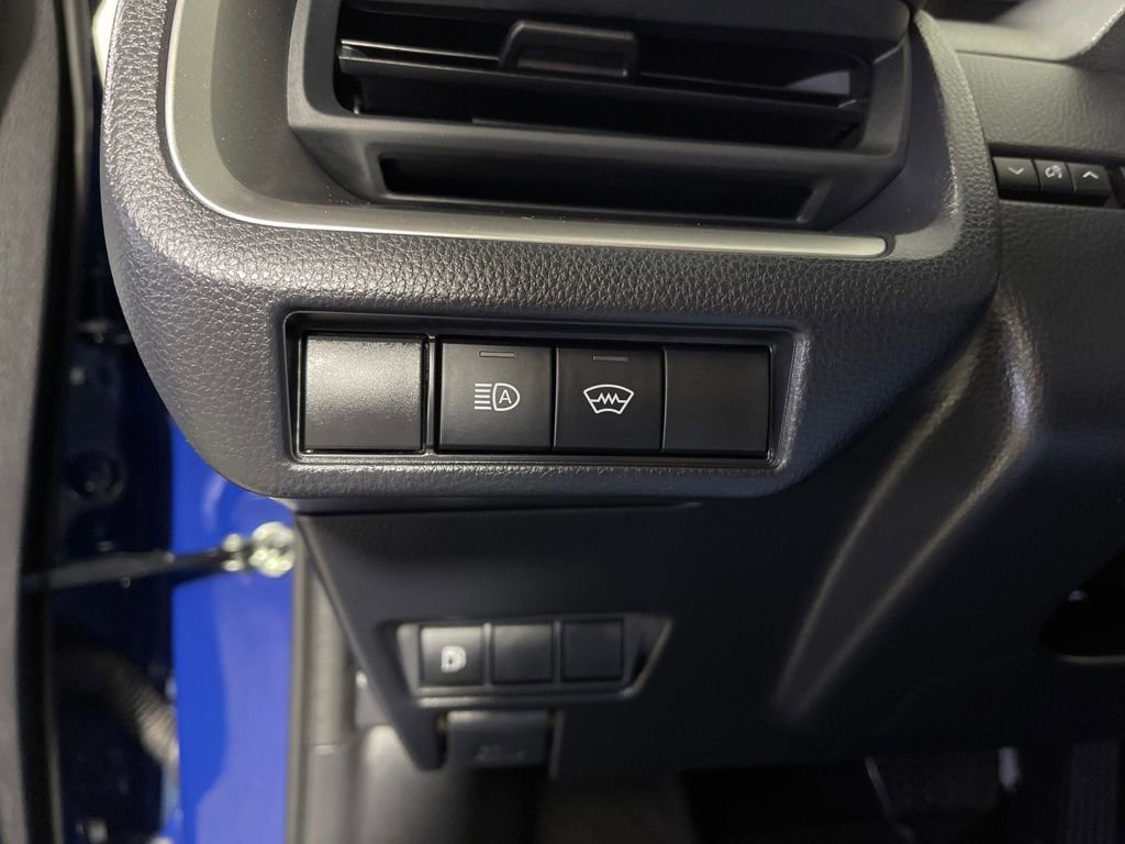 Used 2025 Toyota Prius LE image 29