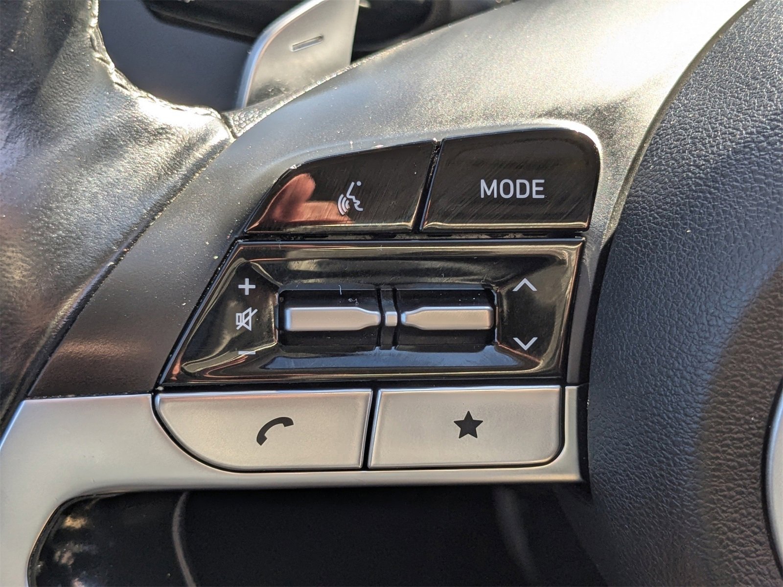 Used 2022 Hyundai Tucson Limited image 29