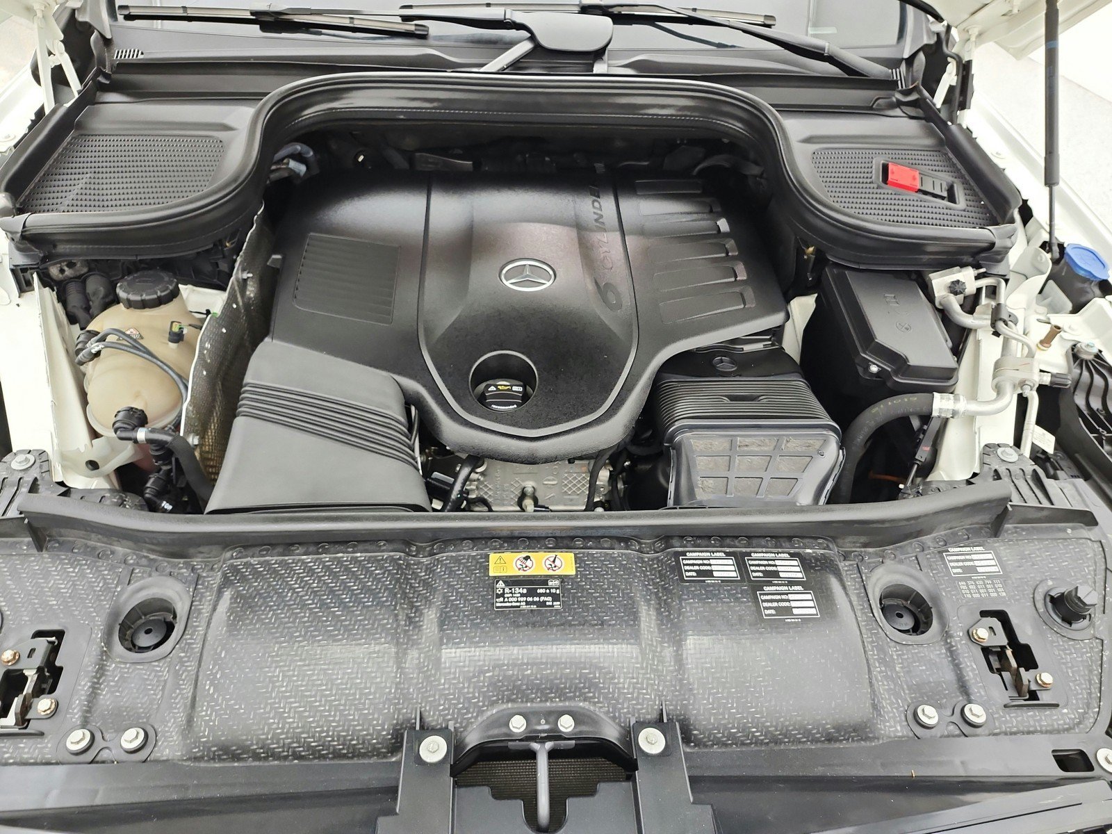 Certified 2020 Mercedes-Benz GLE 450 4MATIC image 16