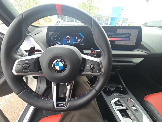 Used 2025 BMW M235i xDrive w/ Technology Package AWD/4WD image 7