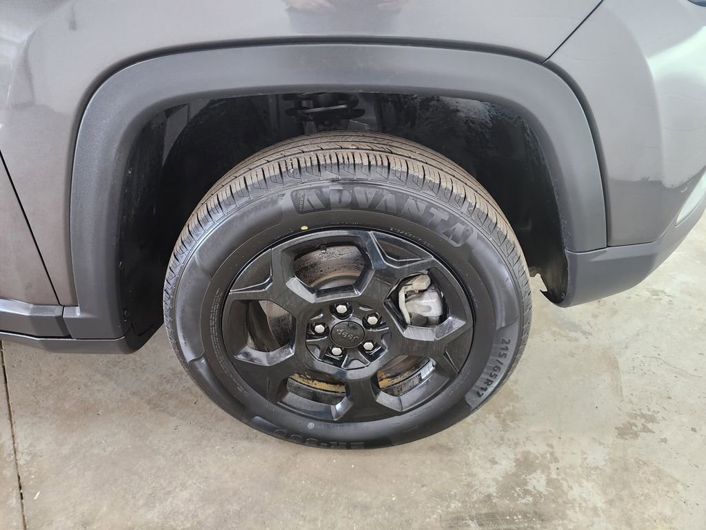 Used 2023 Jeep Compass Trailhawk image 37
