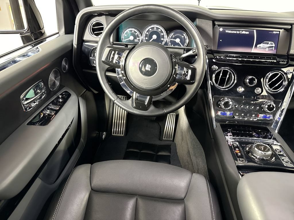 Used 2020 Rolls-Royce Cullinan AWD/4WD image 19