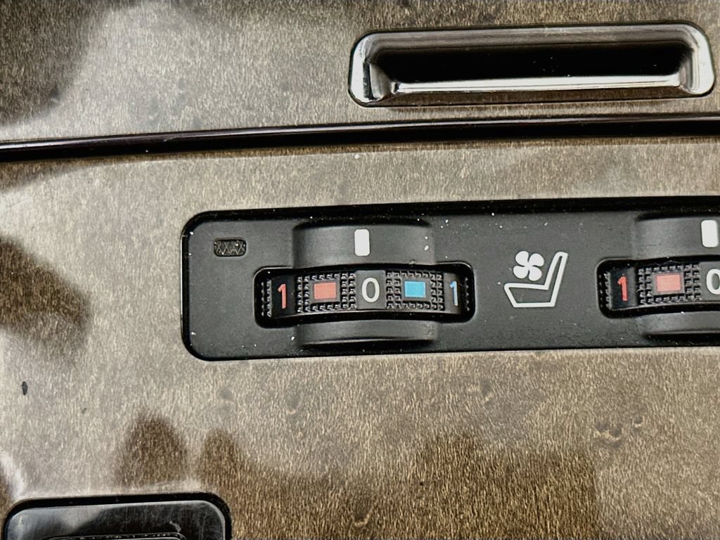Used 2010 Lexus IS 350C RWD image 24