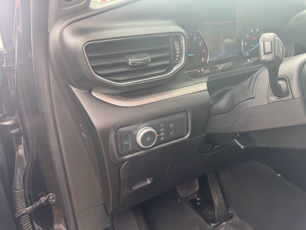 Used 2022 Ford Explorer XLT w/ Equipment Group 202A image 19