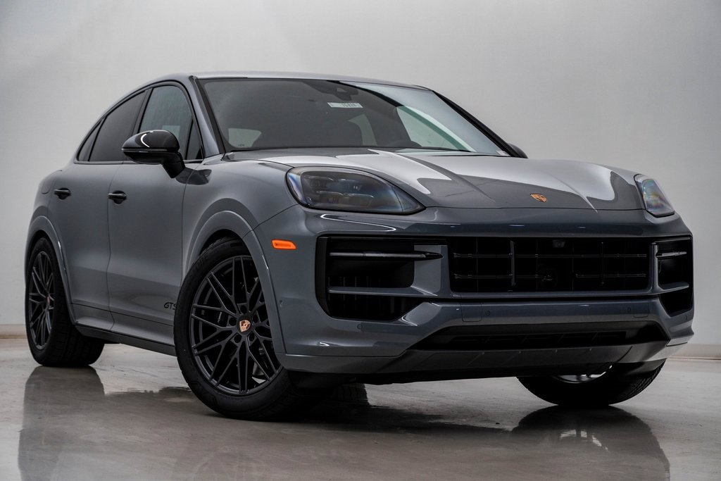 New 2026 Porsche Cayenne GTS image 8
