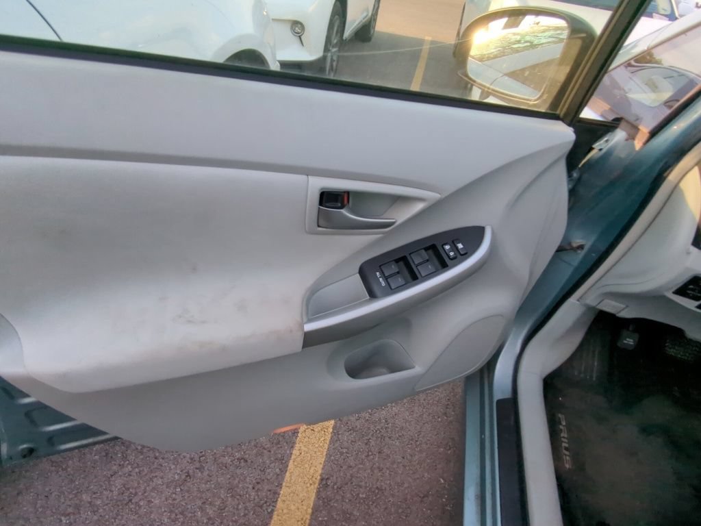 Used 2014 Toyota Prius Three FWD image 8