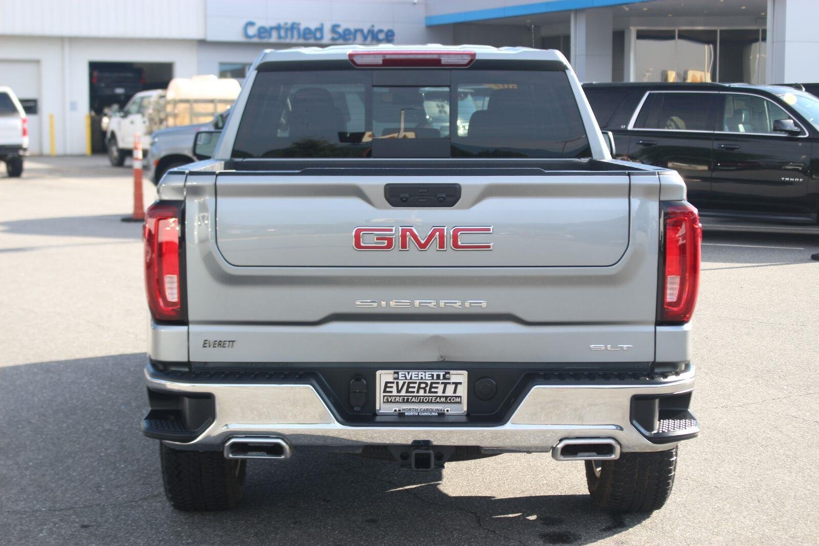Used 2026 GMC Sierra 1500 SLT w/ SLT Premium Package AWD/4WD image 6