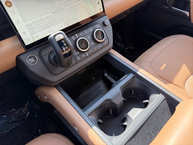 Certified 2026 Land Rover Defender 110 X-Dynamic SE AWD/4WD image 24