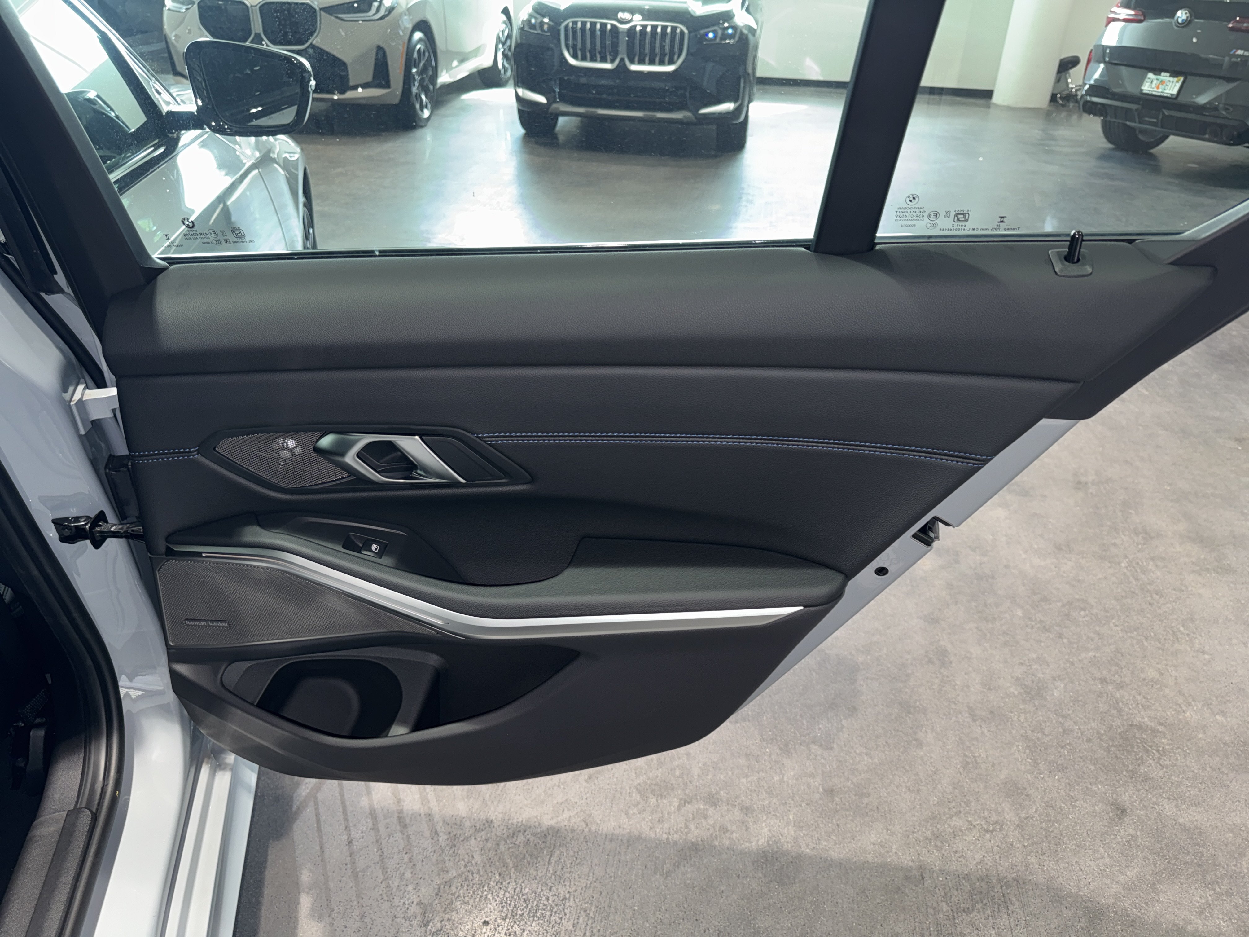 New 2026 BMW 330i Sedan w/ M Sport Package RWD image 10