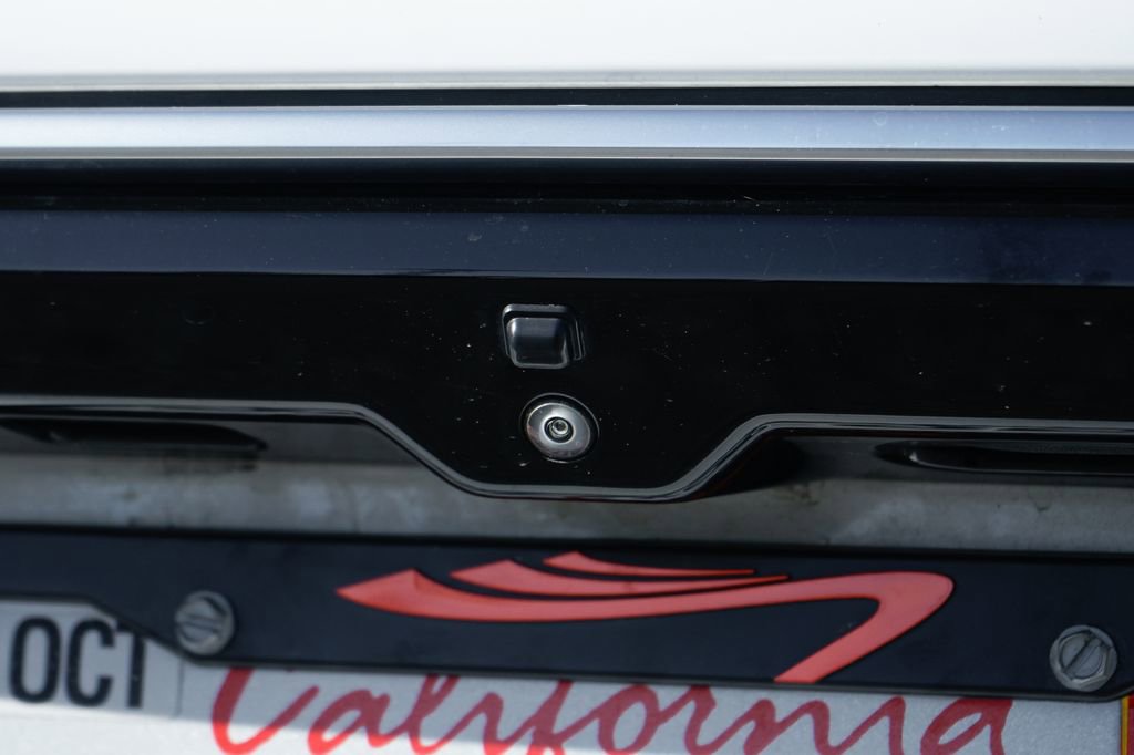 Used 2022 Jeep Wagoneer Series III w/ Rear Seat Video Group 1 image 50