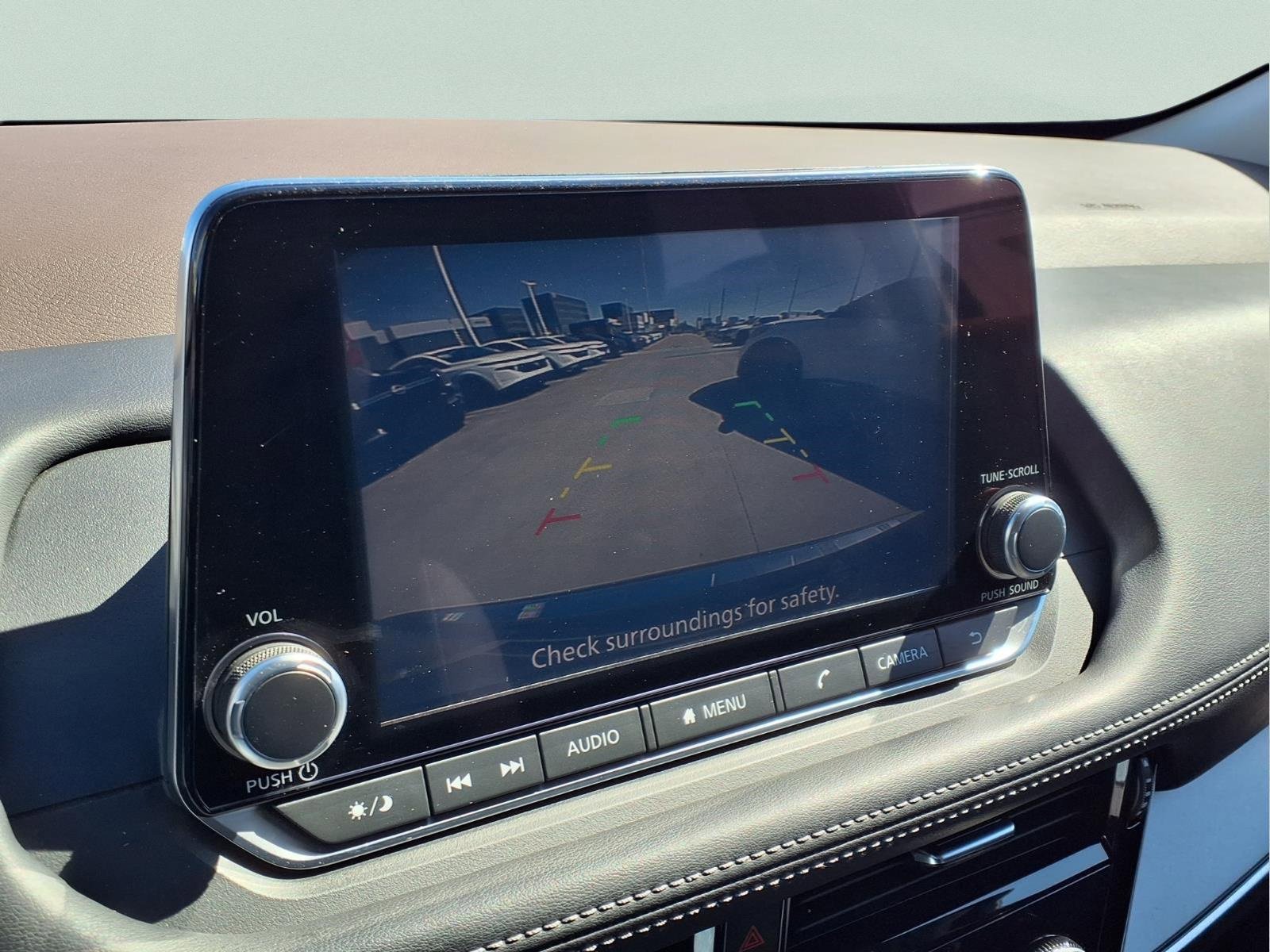 Used 2022 Nissan Rogue SV image 18