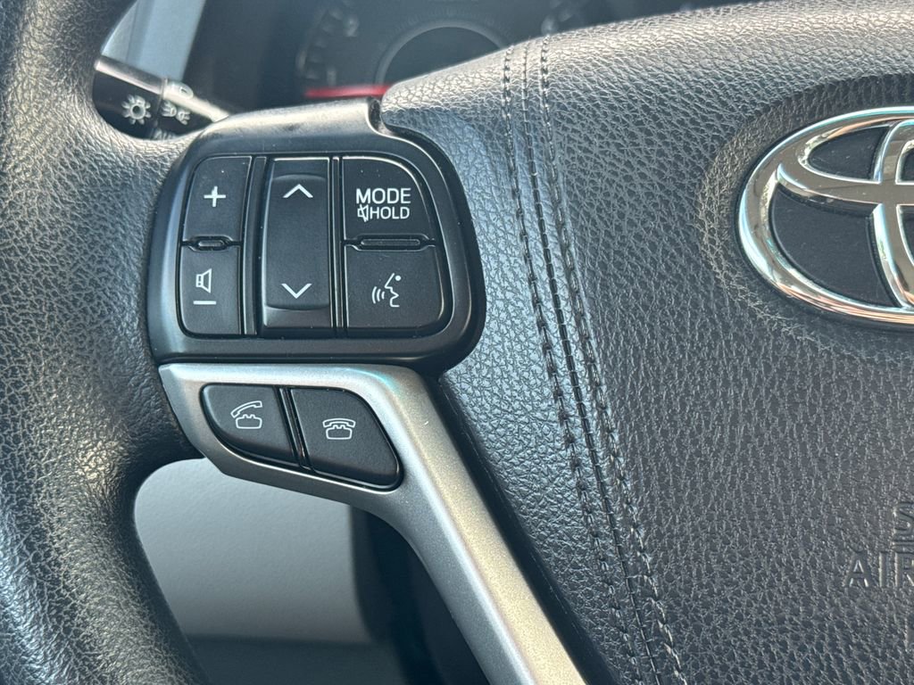Used 2017 Toyota Sienna L FWD image 20