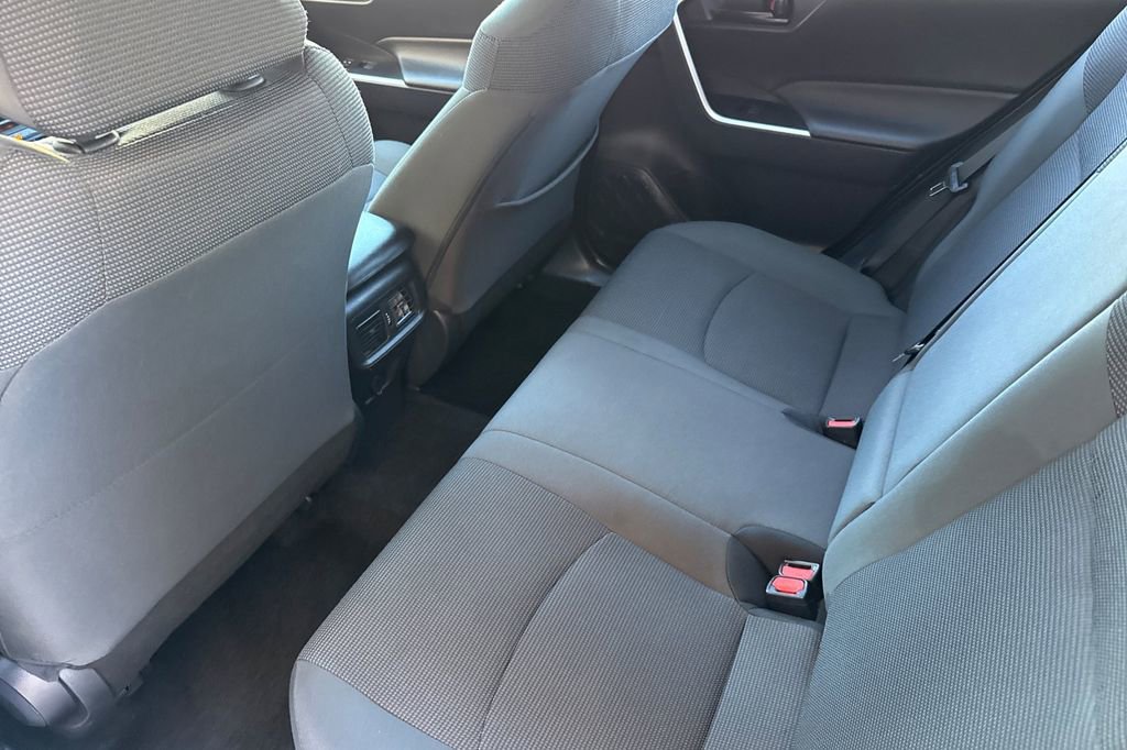 Used 2025 Toyota RAV4 LE image 6