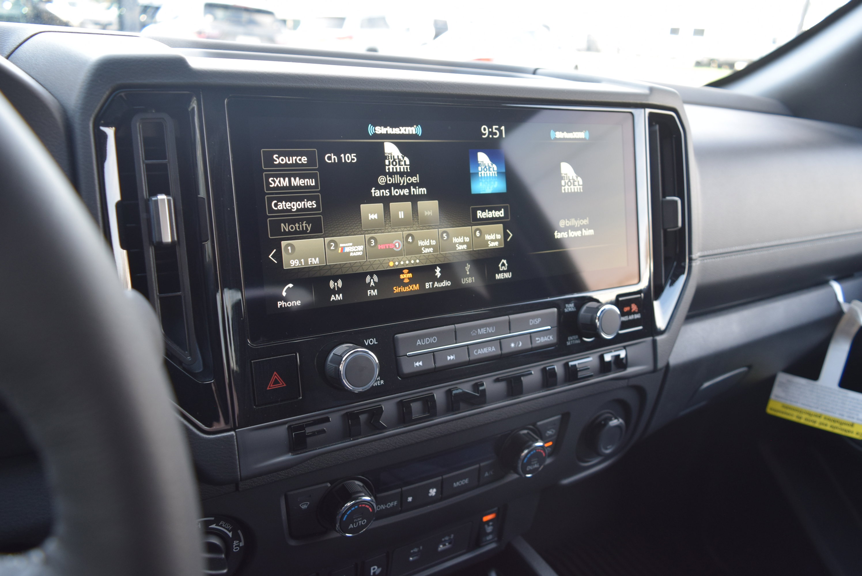 Used 2026 Nissan Frontier SV w/ All-Weather Content Package AWD/4WD image 11
