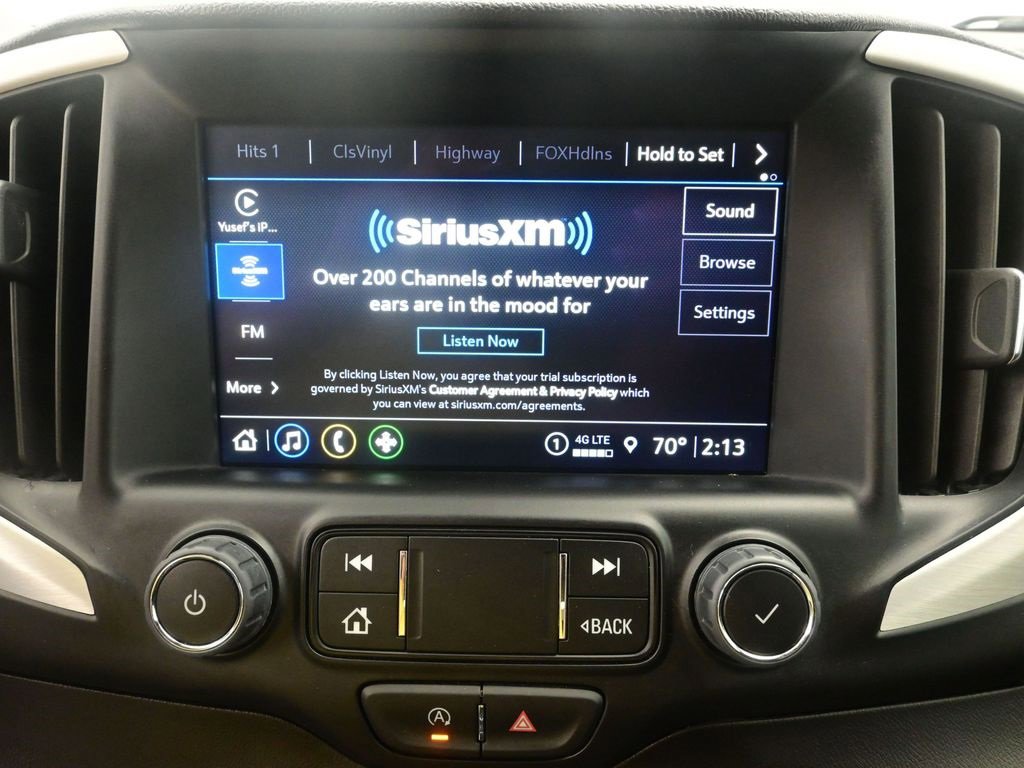 Used 2024 GMC Terrain SLT image 16