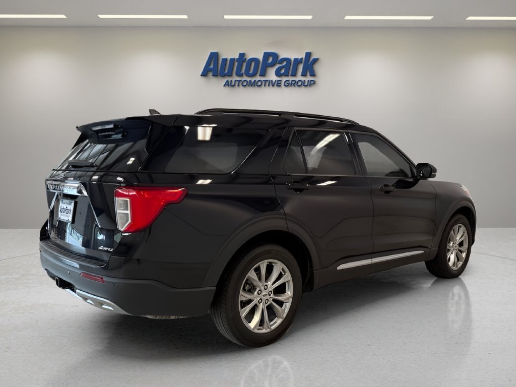 Used 2024 Ford Explorer XLT w/ Equipment Group 202A AWD/4WD image 7