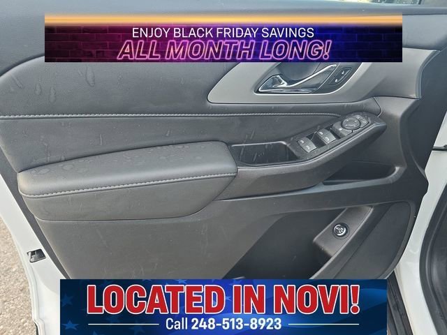 Used 2023 Chevrolet Traverse LT image 14