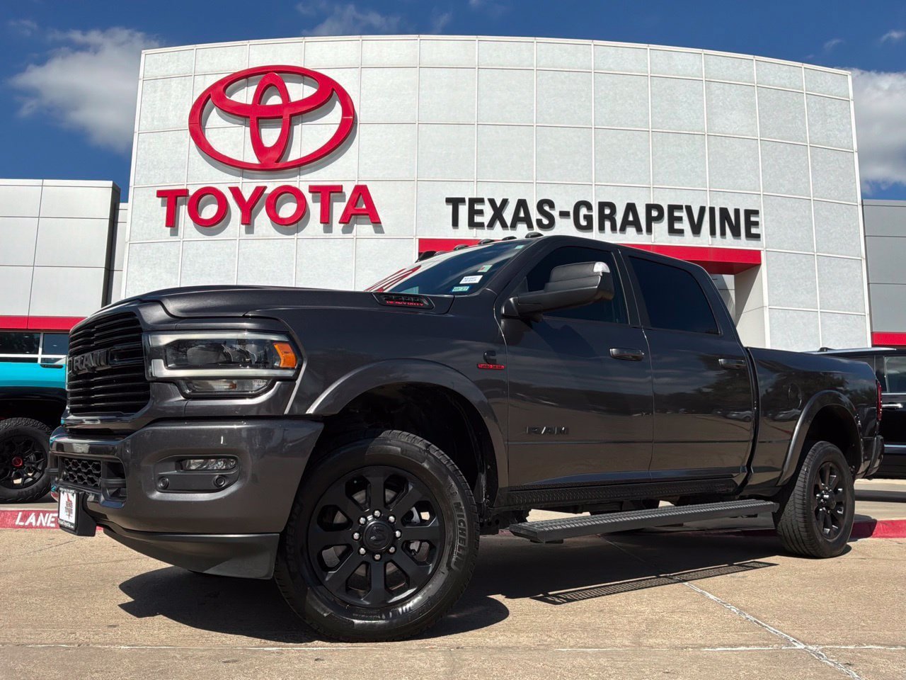 Used 2021 RAM 2500 Laramie w/ Night Edition AWD/4WD image 2