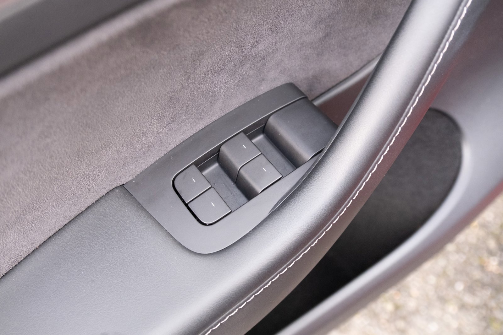 Used 2022 Tesla Model Y Long Range image 14