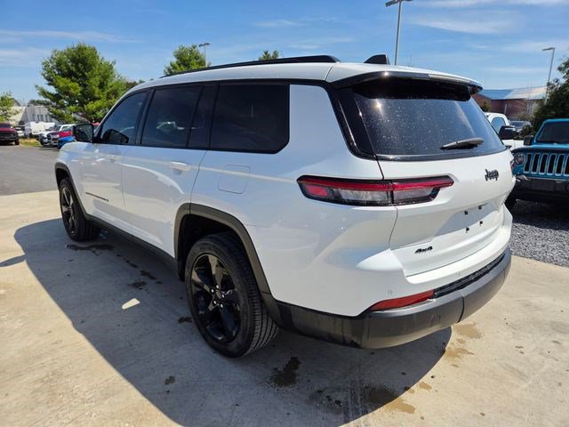 Used 2023 Jeep Grand Cherokee L Laredo image 12