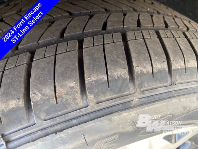 New 2024 Ford Escape ST-Line Select w/ Tech Pack #2 AWD/4WD image 29