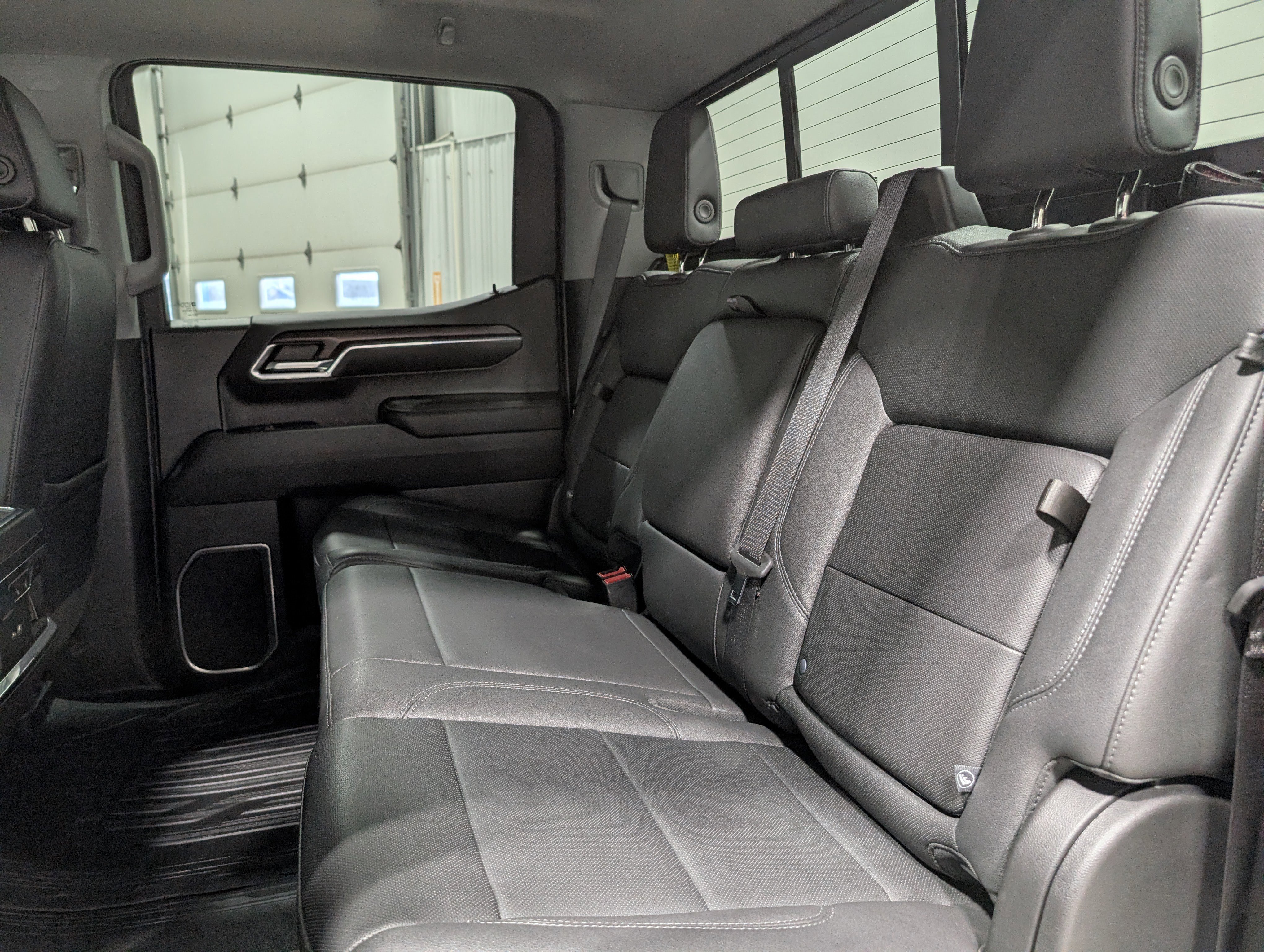 Used 2023 GMC Sierra 1500 SLT w/ SLT Premium Plus Package image 18