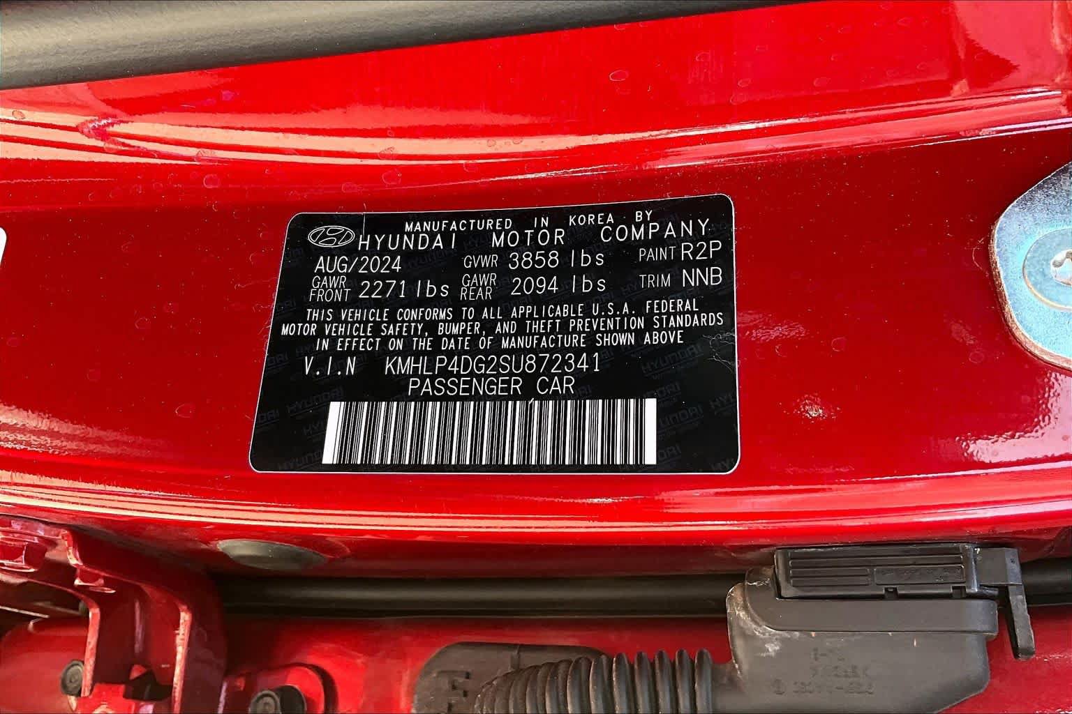 Used 2025 Hyundai Elantra Limited FWD image 34