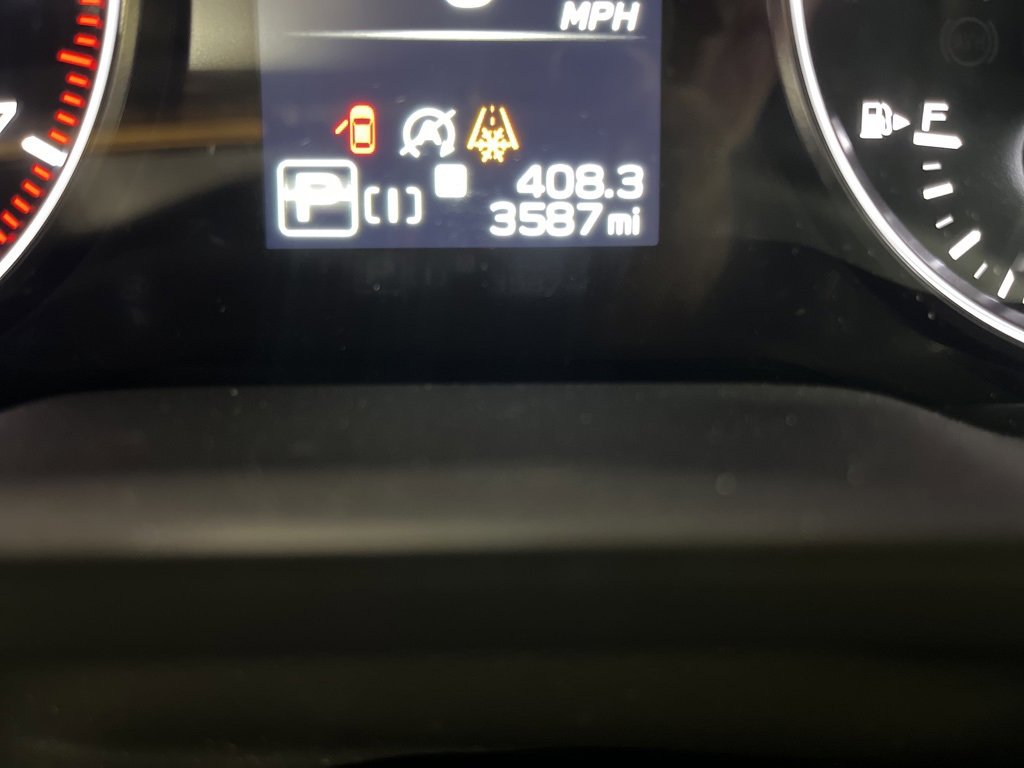 Used 2025 Subaru Crosstrek 2.5i Limited w/ Crosstrek Mirror Package image 2