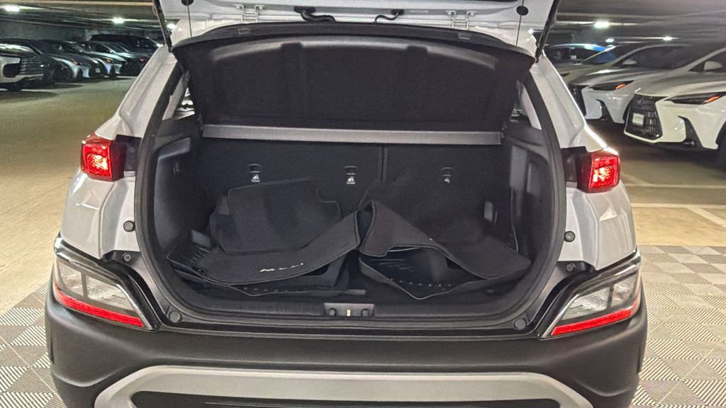 Used 2022 Hyundai Kona SE image 13