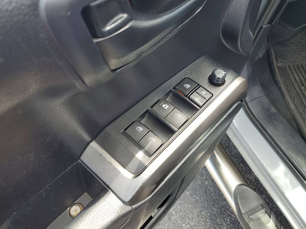 Used 2020 Toyota Tacoma SR5 RWD image 21