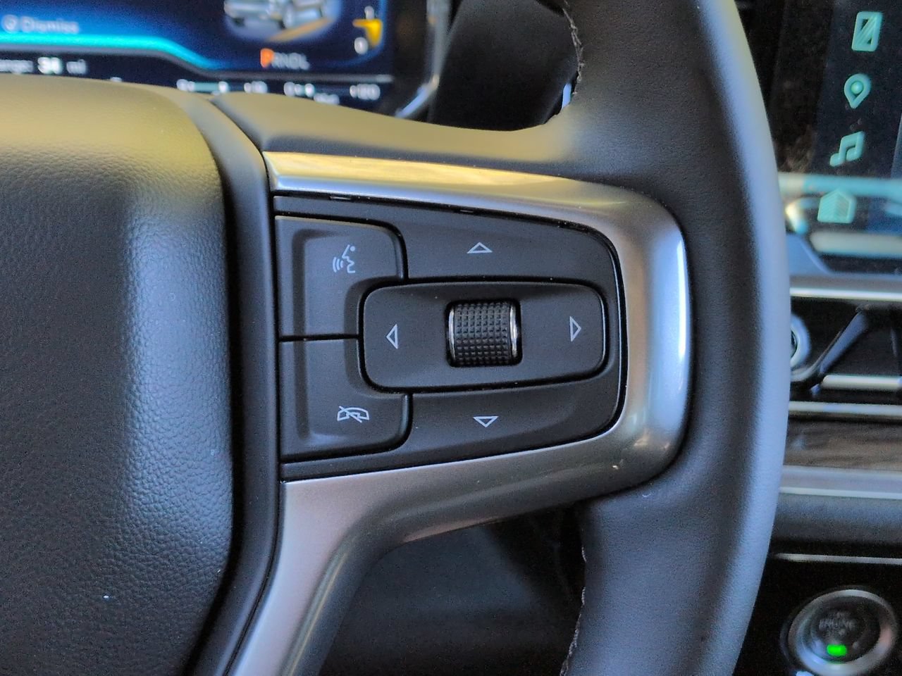 Used 2024 Chevrolet Silverado 1500 LT RWD image 25