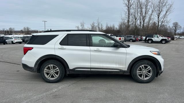 Used 2020 Ford Explorer XLT w/ Comfort Package image 2