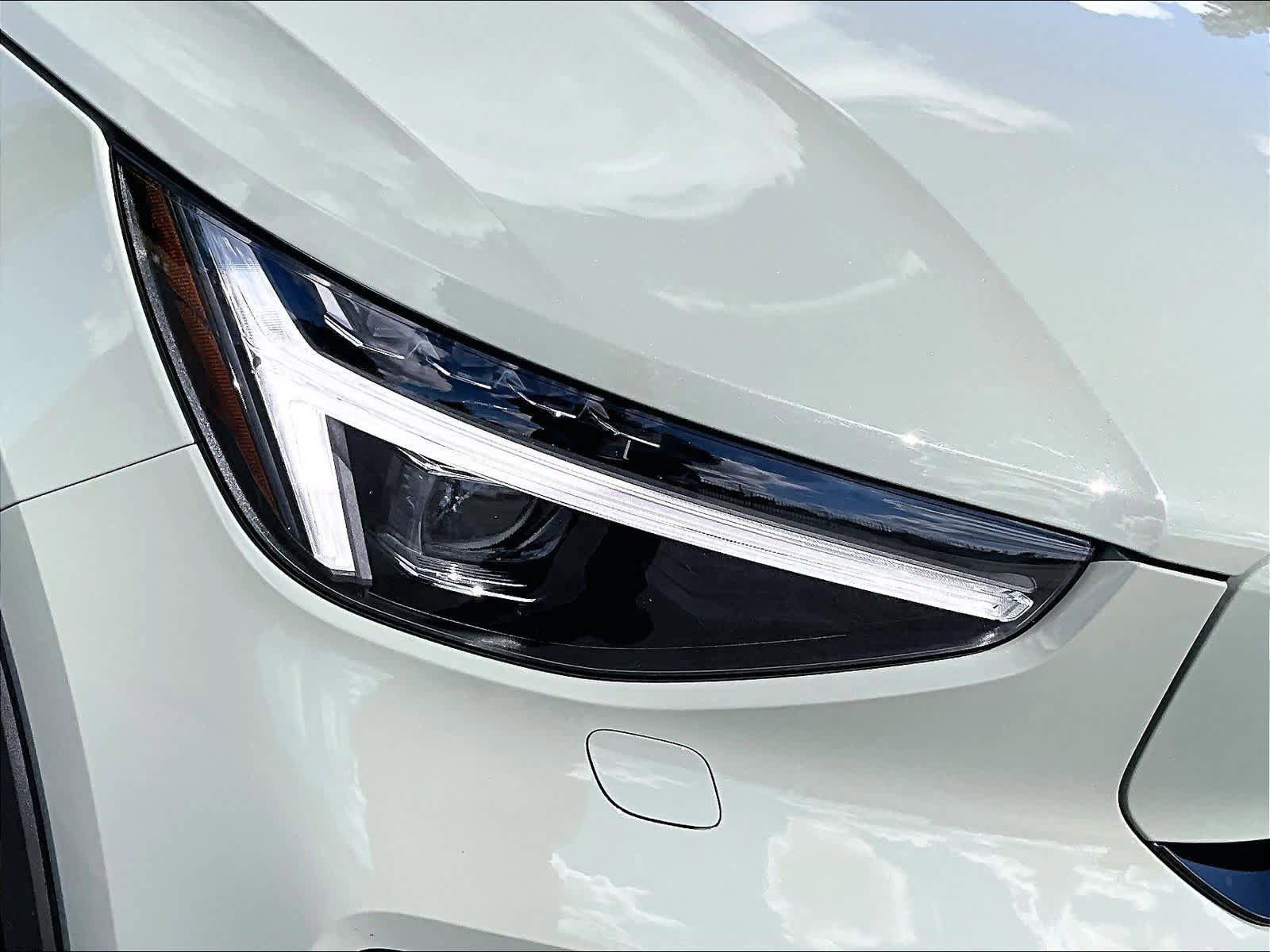 Used 2023 Volvo C40 P8 Recharge Ultimate AWD/4WD image 30