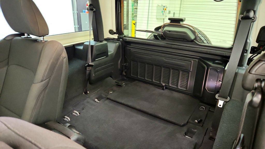Used 2023 Jeep Wrangler Sport AWD/4WD image 21