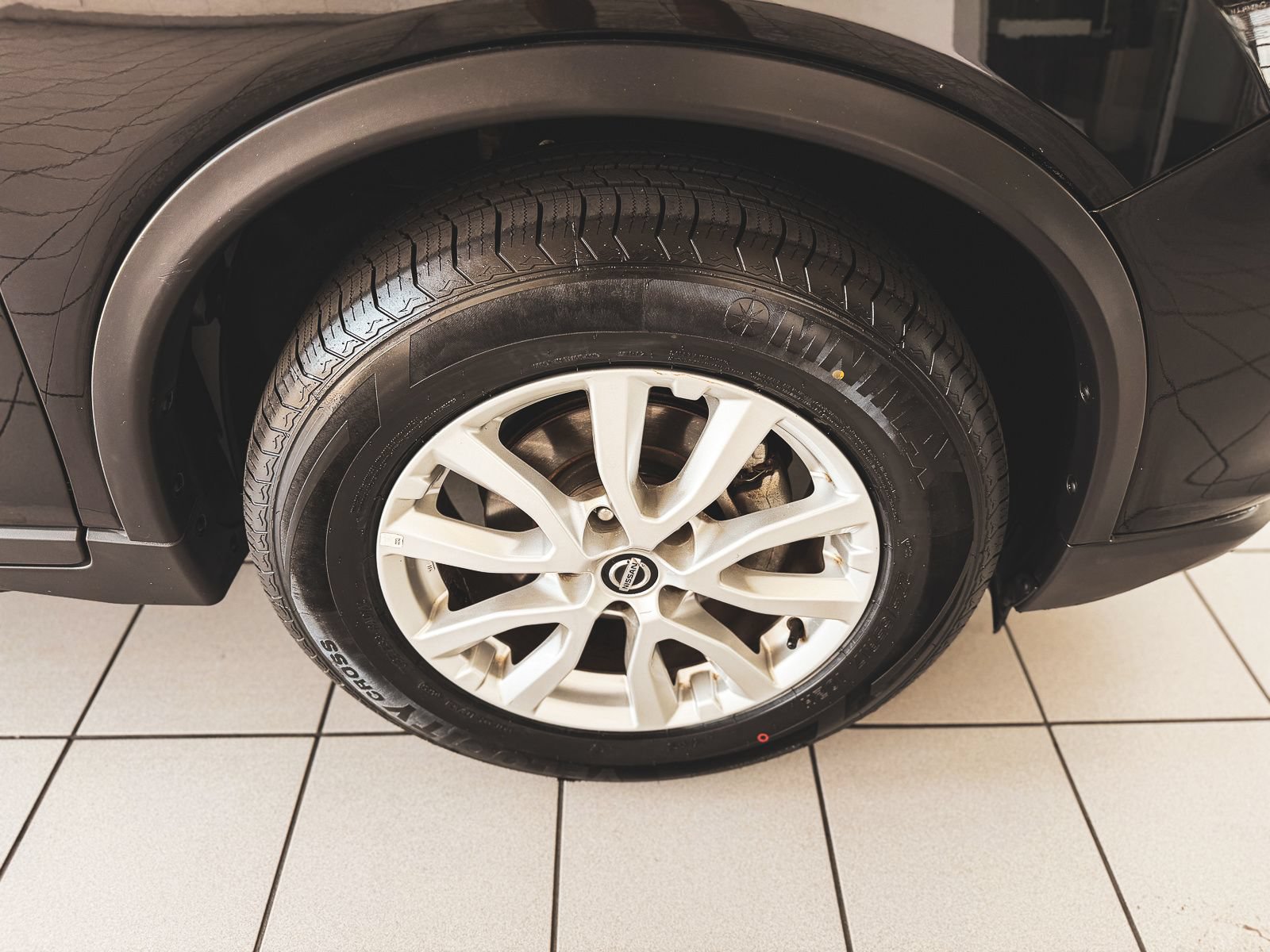Used 2020 Nissan Rogue SV FWD image 15
