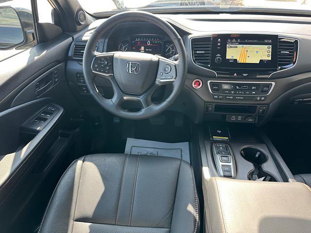 Used 2025 Honda Passport TrailSport image 23