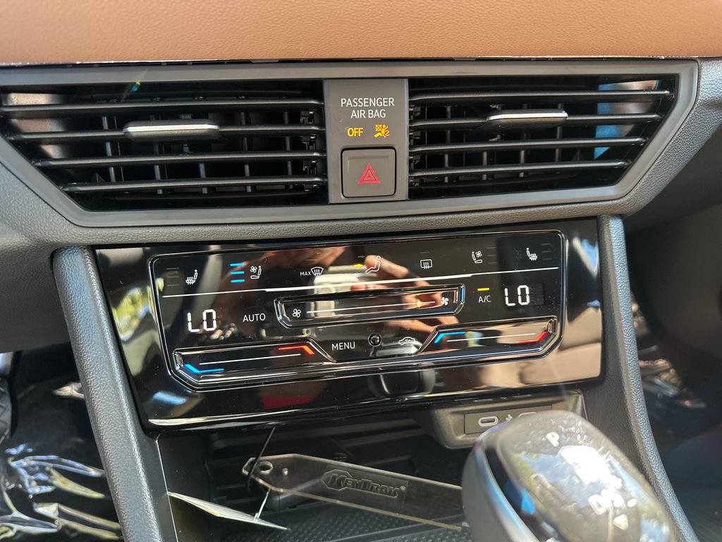 New 2027 Volkswagen Jetta SEL FWD image 16