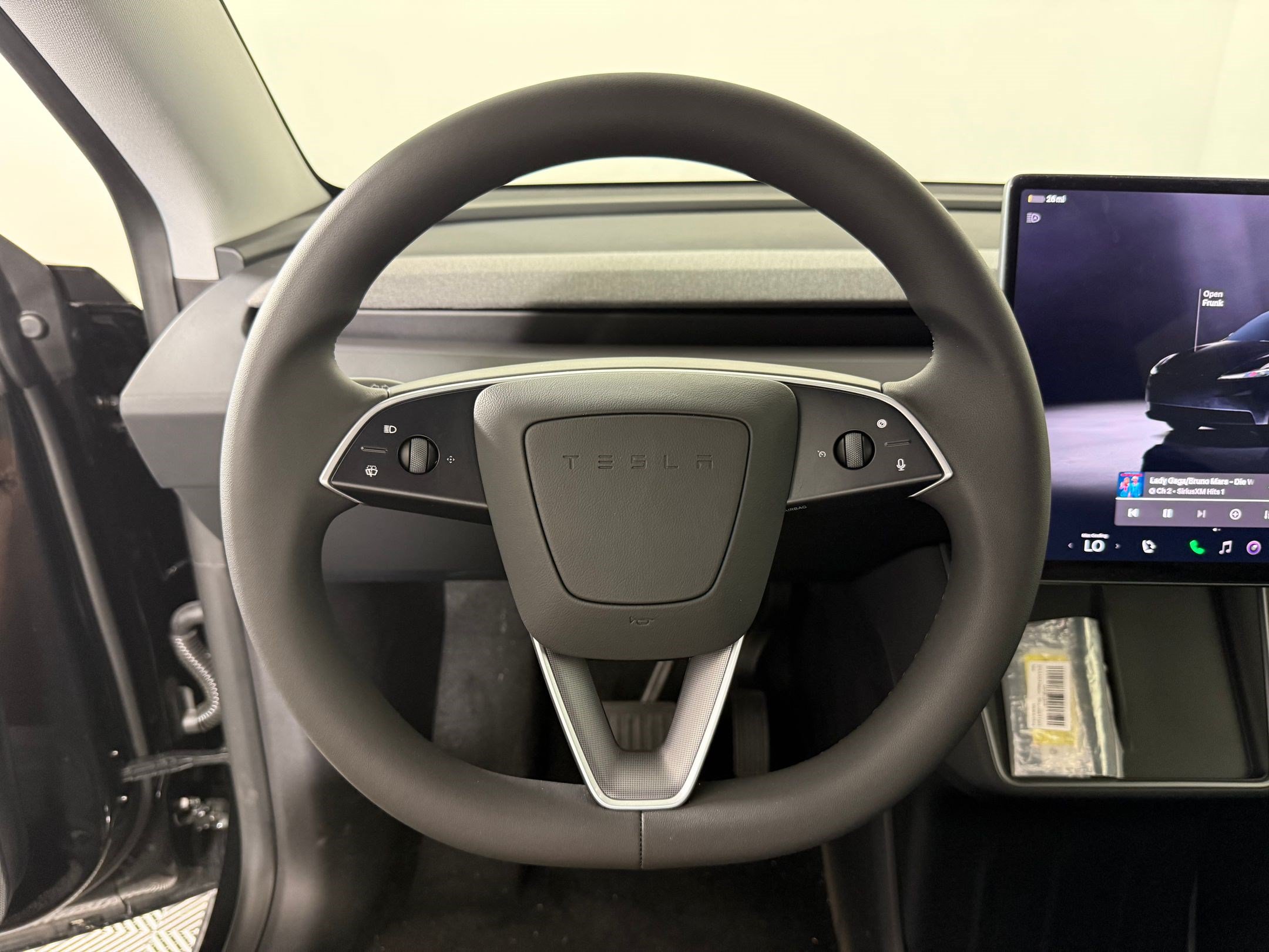 Used 2026 Tesla Model Y 2WD image 11