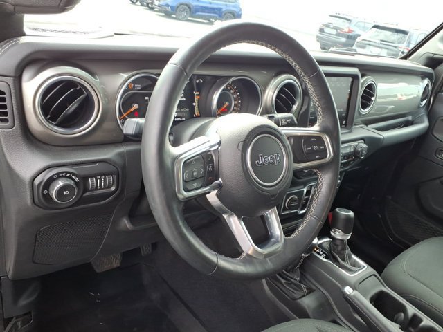 Used 2019 Jeep Wrangler Unlimited Sahara AWD/4WD image 8